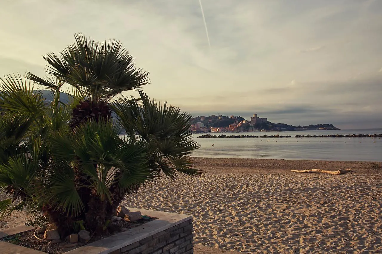 Pino Dependance Hotel San Terenzo Guest house